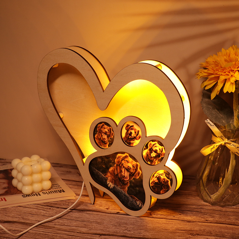Lampada personalizzata in legno di zampa di cane d'amore