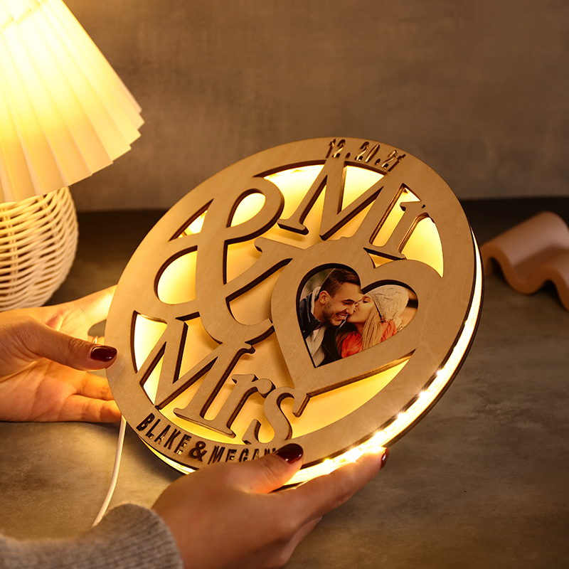 Lampada personalizzata in legno con foto Mr&Mrs